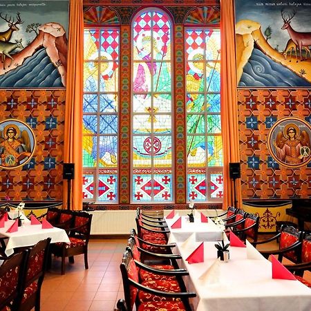 Hotel Golden Dome 이살미 외부 사진