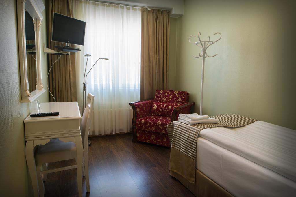 Hotel Golden Dome 이살미 외부 사진